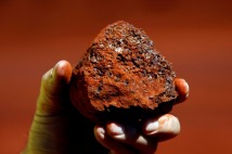 중국 철강 시장 침체로 철광석 가격 일주일 만에 최저치로 추락
