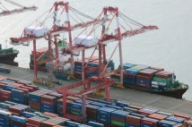 한국 무역 특정 국가 쏠림 심하다