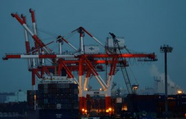 日, 수출 3개월째 감소...'무역 둔화' 심화