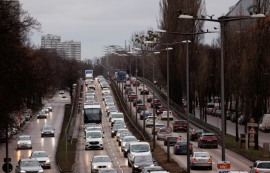 EU, 업체 요청에 '무공해 차량' 목표 재검토