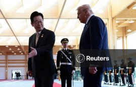 트럼프 "한국의 핵추진 잠수함 건조 승인”