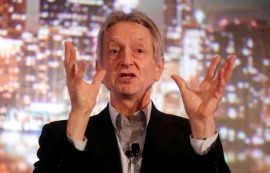 힌턴 “AI 투자, 사람 일자리 대체로 이어질 것”