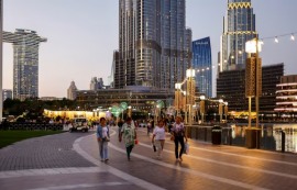 中 부유층, 싱가포르 대신 두바이로 간다