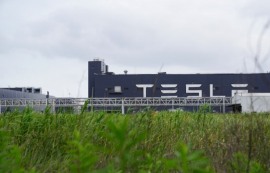 테슬라, 美 판매 차량서 中 부품 배제 추진