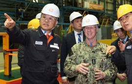 美 해군참모총장, 한화오션 거제사업장 방문