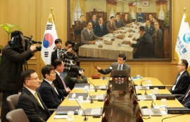 한은, 올해 마지막 금통위서 기준금리 동결