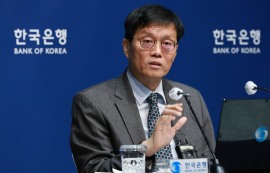 한은, 내년 성장률 전망 1.6→1.8% 상향