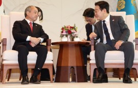 李대통령, 손정의 만나 "AI, 기초 인프라로"