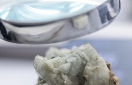 中, 희토류 '일반 수출 라이선스' 최초 발급