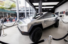 테슬라 사이버트럭 실패, 엘앤에프 직격탄