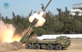 中, 대만 향해 로켓 발사...이틀째 무력시위