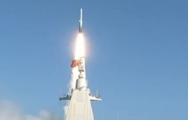 中, 1만톤급 구축함서 '극초음속 미사일' 성공