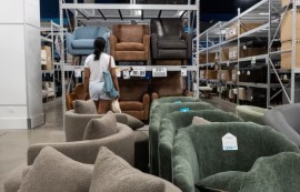 트럼프, 가구·주방 캐비닛 관세 인상 1년 유예