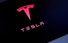 테슬라 전자식 도어, '죽음의 덫'으로 전락?