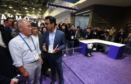 정의선 회장, CES서 로보틱스·AI '직접 점검'