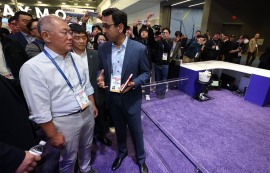 정의선 회장, CES서 로보틱스·AI '직접 점검'