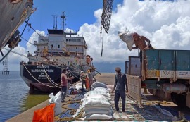 인도, 美 관세 압박에도 성장률 7.4% 전망