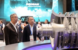 "두산, 맞춤형 전략으로 AI 에너지 시대 주도"