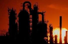 국제유가, 베네수엘라 압박에 3%대 급등