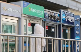 4대 금융 비이자수익 성장...ROE 개선 '과제'