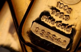 中, 美 국채 대거 매도하고 금 5500톤 비축