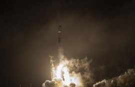 “달 경제에 주목하라...변곡점에 도달했다"