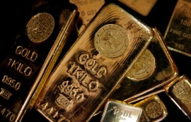 트럼프 15% 관세에 금값 오르고 달러 약세