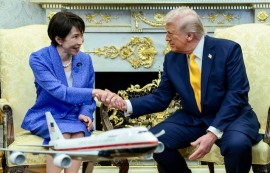 다카이치 “호르무즈 기뢰 제거, 법률로 판단”