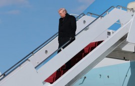 트럼프, 이란 발전소 공격 ‘5일간 중단’ 명령