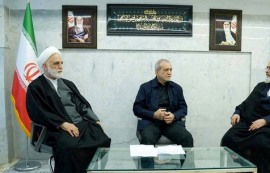 이란, 대통령-혁명수비대 '전쟁·경제' 충돌