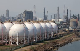 나프타 봉쇄·고유가 겹쳐 韓 제조업 기반 '흔들'