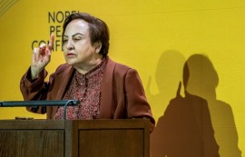 이란 노벨 평화상 수상자, 현 이란 정권 비판