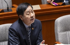 구윤철 “호르무즈 해협 통행료 검토 안 해”