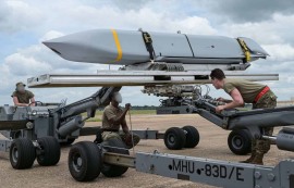 K-방산, 텅빈 '美 미사일고' 메울 소방수 될까