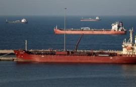 해운업계, 이란 호르무즈 통행료에 강력 반발