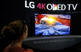 LG vs 필립스, OLED TV ‘왕좌’ 놓고 격돌
