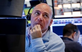 뉴욕증시, 유가 폭등·금리 동결에 S&P500↓