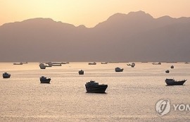 美 "이란에 호르무즈 해협 통행료 내면 제재”