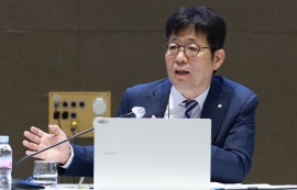 유상대 부총재 “금리 인상 전환 고민할 시점”