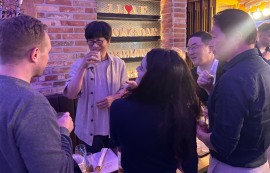 홍대 달군 젠슨 황·총수 회동, '소탈함' 화제