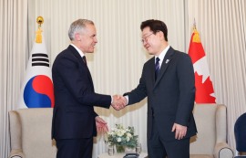 캐나다 잠수함 수주전, 정부·기업 ‘원팀’ 총력