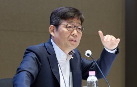유상대 부총재 "금리, 추가 인상 가능성 커"