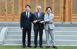SK그룹, HBM부터 SMR까지 미래 사업 속도