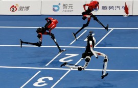 중국 로봇이 100m를 8초대에 주파한 뒤 벽에 부딪힌 진짜 이유