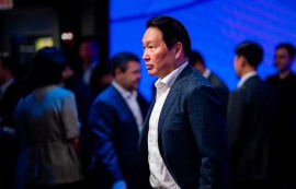 최태원 회장 "키옥시아와 공동 생산 검토"