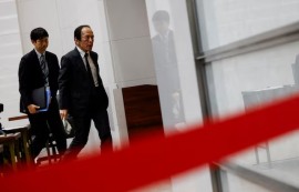 "금리 올려라" 美 외압에 일본은행 '딜레마'