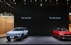 기아, 베이징 모터쇼서 현지 전략 차종 'EV5' 공개