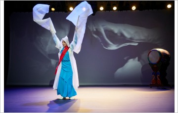 [공연리뷰] 우리춤의 정수를 보여준 고품격 공연…임수정의 열아홉 번째 전통춤판