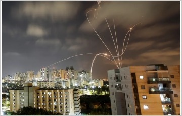 [G-Military]하마스 로켓 막는 이스라엘 아이언돔의 놀라운 성능